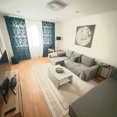 Canas Zelena Апартаменты